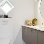Eida - 500m From The Sea By Interhome *